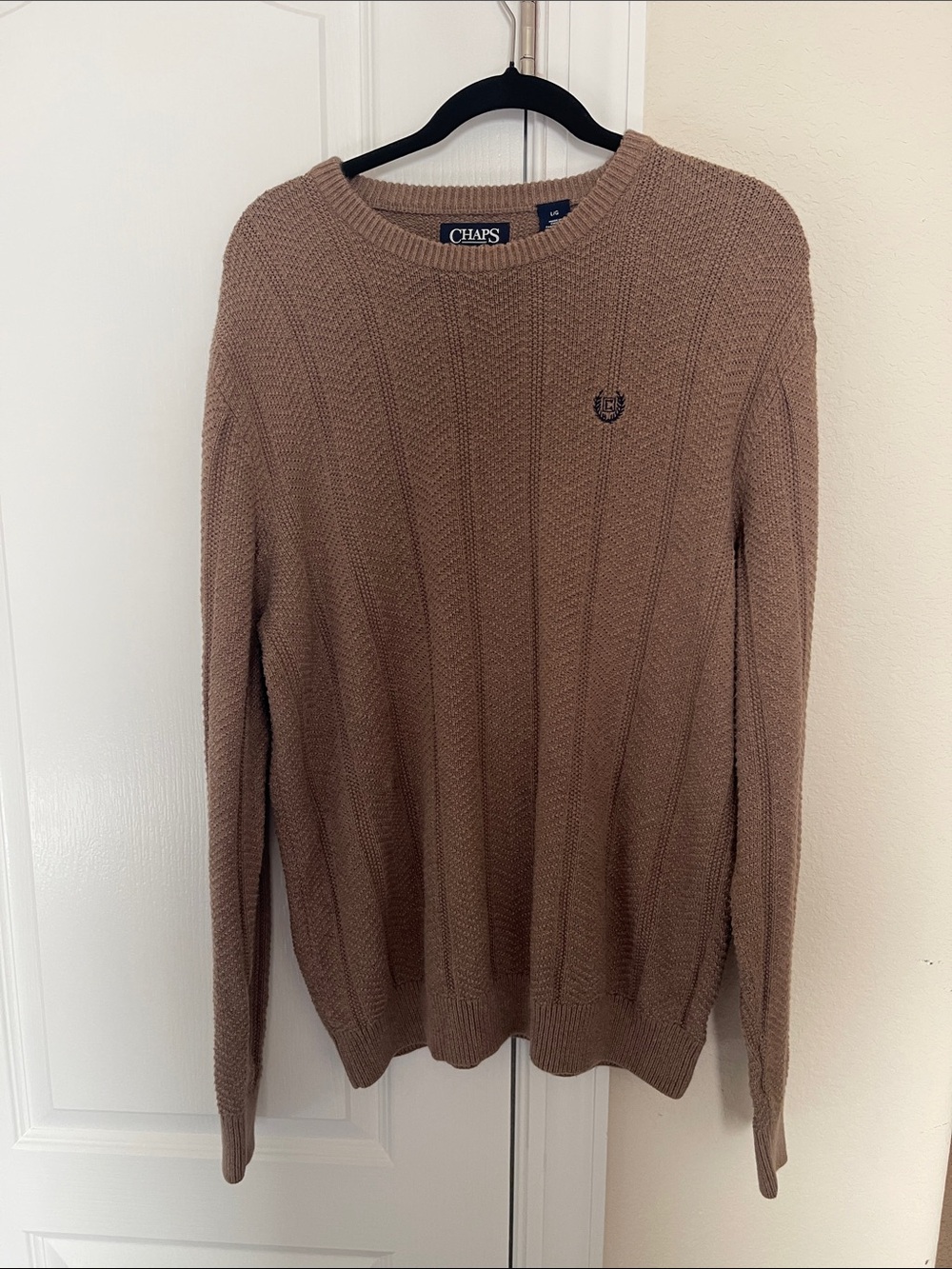 Chaps Men's Crewneck Sweater in Taupe Like New Size L